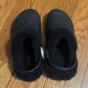 Men's Black Fleece-Lined Slip-On Loafers